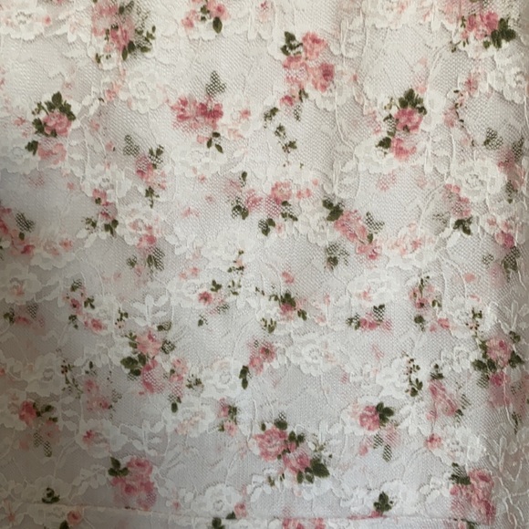 Floral Print Spring Game - Picture 2 of 2